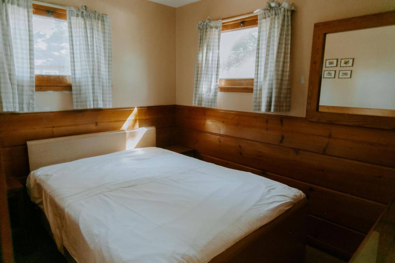 Silver Rapids Lodge & Campground Ely Ngoại thất bức ảnh
